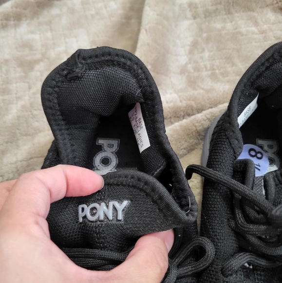 Pony Women's Slip‎ on Shoes - Picture 2 of 8